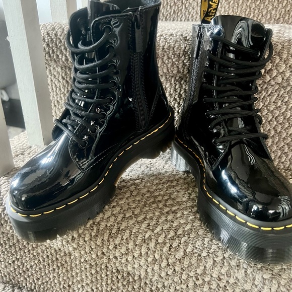DR. MARTENS JADON BOOT PATENT LEATHER PLATFORMS - Picture 4 of 11